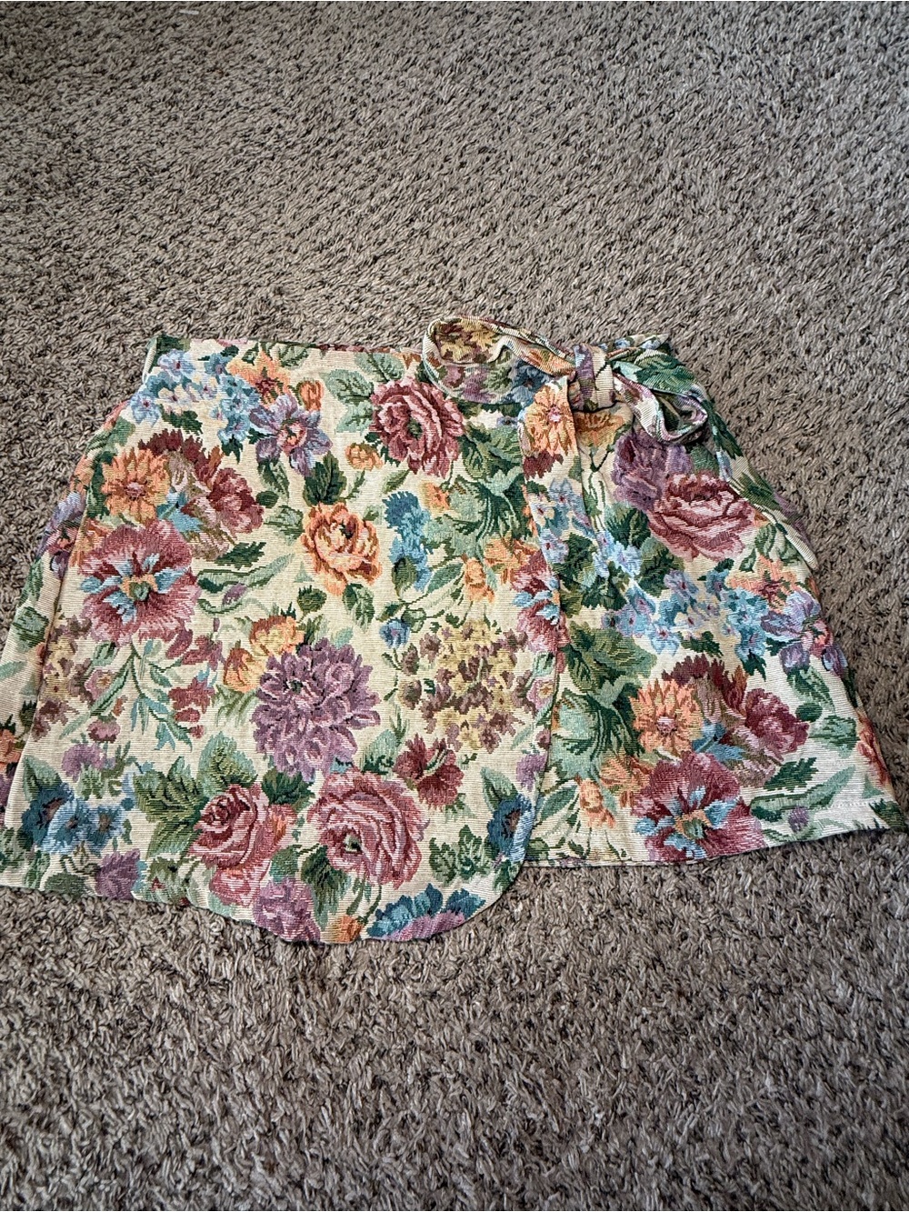 SHEIN Floral Wrap Mini Skirt in Cream with Multicolor Blooms